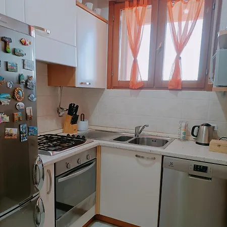 La Casa Di Lavy - Private Parking + Wifi Apartamento *