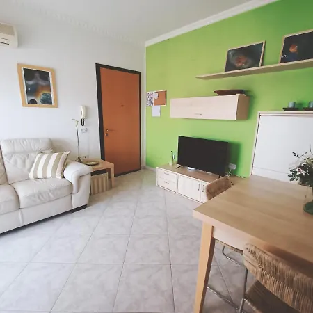 La Casa Di Lavy - Private Parking + Wifi